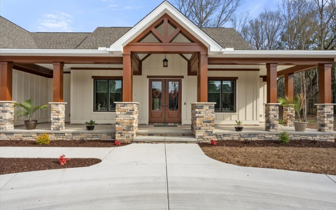 6589 N. Highway 17